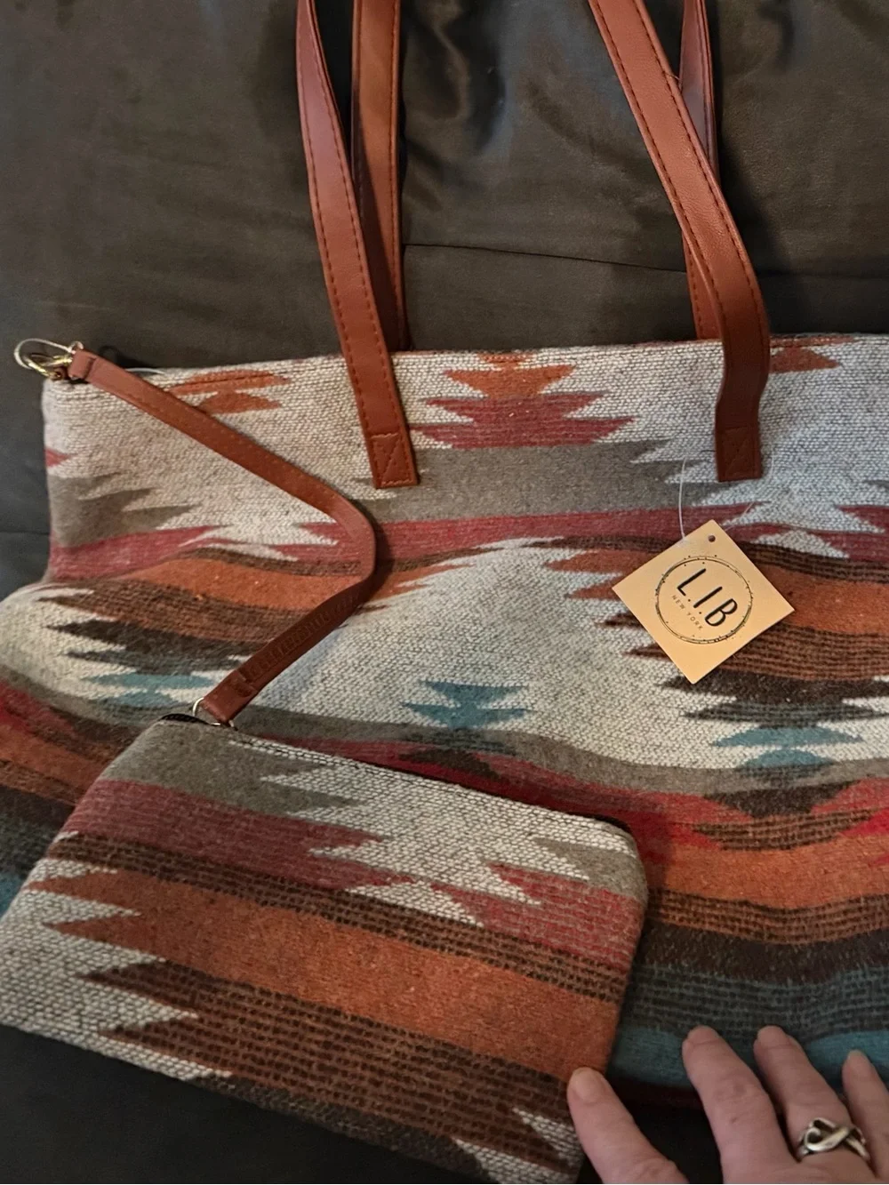 NWT LIB New York~ Aztec Tote Bag & Matching Zippered Pouch & Shoulder Strap Set